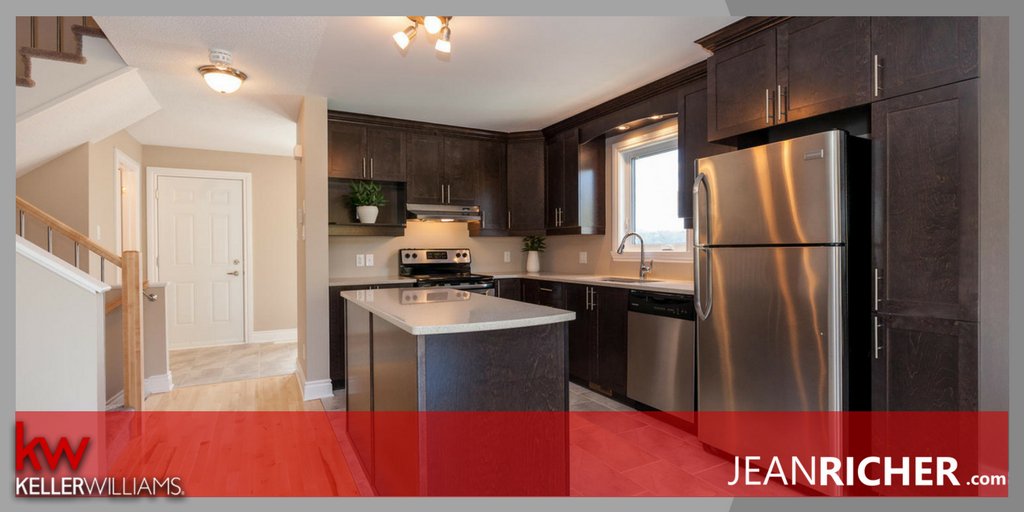 JeanRicher's tweet image. Come visit us at the #OpenHouse this Sunday and view this marvelous end unit townhome for yourself! #2342Marble #KitchenOptions #Hardwood #NewBuild #CustomizeYours #3Bedrooms  bit.ly/2EIMGZW