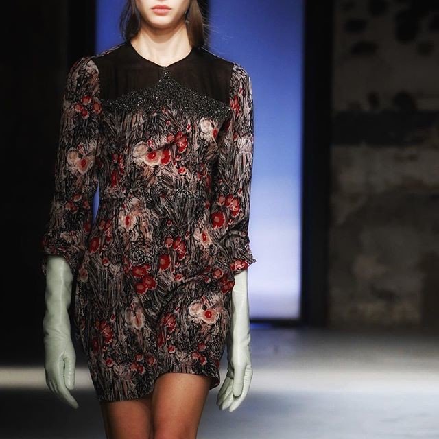 lefemmesoul's tweet photo. Reposting @missmoodymermaid:
#fashionaddict #fashionlover #fashioneditor #fashionshoot #styleinspiration #styleinspo #fashionforecast #fashionforecaster #trendforecast #fashionstatement #autumnwinter #details #glamour #fasicmode #look #mode #fashioneditorial #luxuryaddict https://t.co/zic5ngOaBh