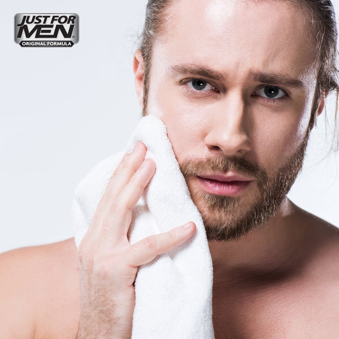 Just For Men ile saçınız, sakalınız ve bıyığınızdaki beyazlardan kurtulmak için yalnızca 5 dakikanızı ayırmanız yeterli!