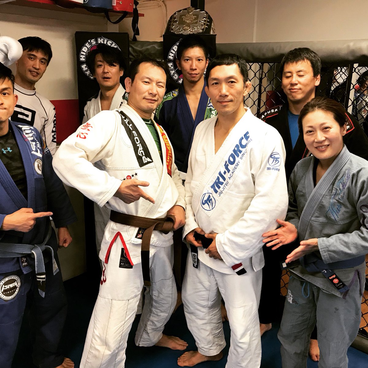 H Ogu 酒の肴に骨法の祭典鑑賞 いやー 酒が進むわー しかし 素手素面 肘打ち頭突き金的ありのマッドマックスな世紀末ルールで戦った元骨法戦士と明るく楽しく柔術できるのはヒデズキックだけ 多分マジ