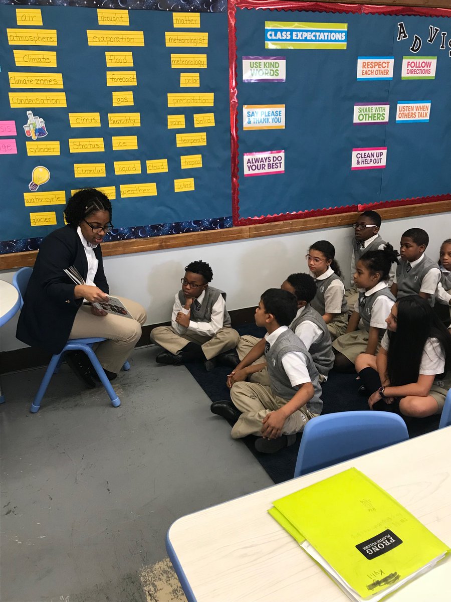 DrStevePerry's tweet photo. “Guest readers” visit #CPrepHarborLower. In this case, the reader is a #CPrepHarborUpper student. https://t.co/BjIJB4oWeL