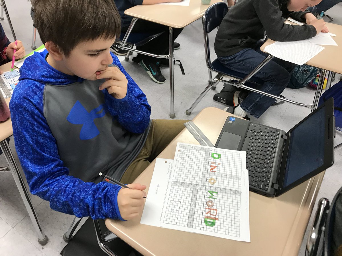 PreisigJessica's tweet photo. Ss @DanaDun23179602 work on coordinate graphing projects #RCEcreates #RCEmindset https://t.co/xubic2L7Yx