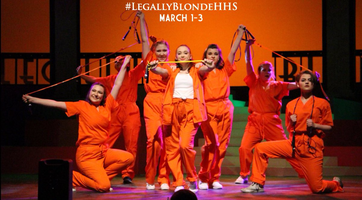 56thStPlayers's tweet photo. Our girls are ALIVE IN ORANGE! 😱💋 #LegallyBlondeHHS #ThinkORANGE 🤷🏾‍♀️✨ https://t.co/pKnbrJzGnj