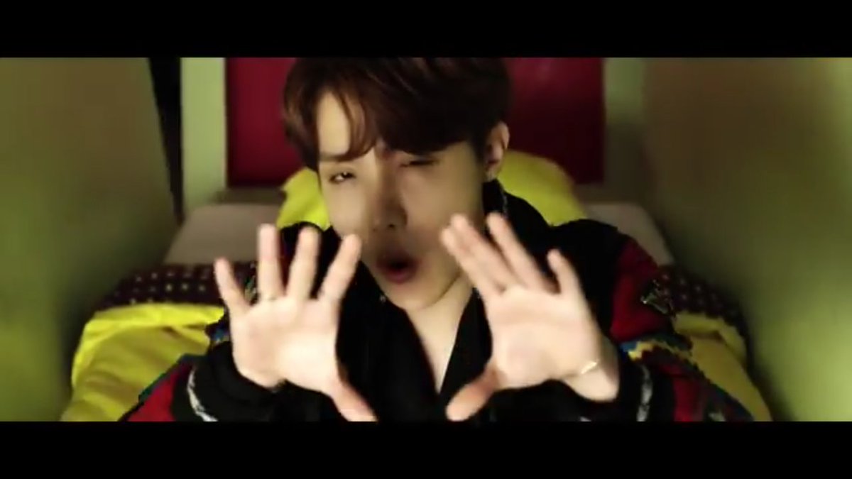 abymees's tweet photo. SOY LA CHICA MÁS FELIZ DEL MUNDO!!
ES HERMOSO, EL MV TODO ES HERMOSO, ES UN TEMAZO
MI BEBÉ, AAAHH ESTOY LLORANDO
#HIXTAPEisComing
@BTS_twt
#THOSFansBTS25F
#iHeartAwards #BestFanArmy #BTSARMY https://t.co/imbLJfxztd