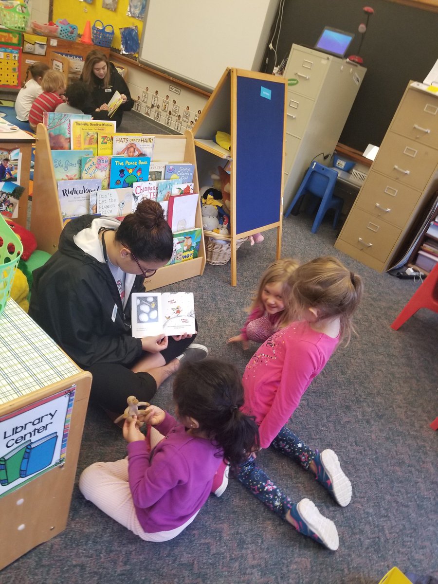 Inspired_Bailey's tweet photo. We ❤️ our MHS Student Leaders sharing books with our PK students. @alroyster @JoyTomsMHS @RCS_NC #LeaderReaders #ReadAcrossAmericaWeek 📚🐾 https://t.co/8dGSiLhIHL