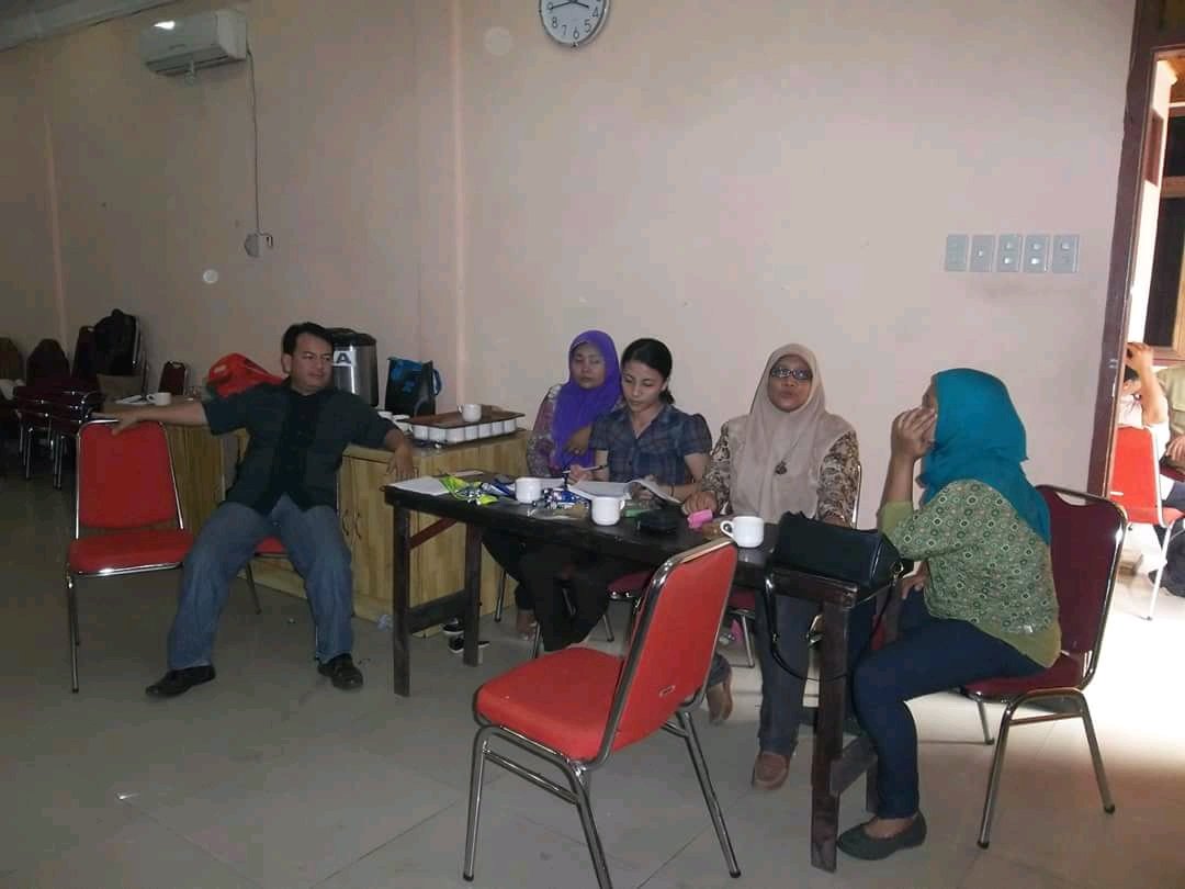 sinylikeu_z's tweet photo. Berada di tengah2 klian dulu... 😁 😀 #sportif #training #organizing_committee https://t.co/EHCviJcgVJ
