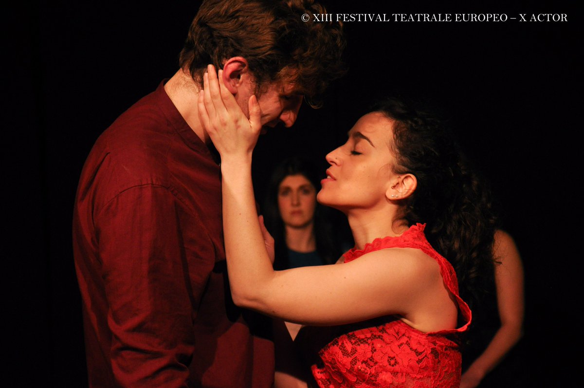 silviamana221's tweet photo. Performing in #Rome with #EncompassTheatreCollective Such an experience! Grazie #Istitutoteatraleeuropeo #XActor #actorslife #international @TheGoethePlay #AbaricoTeatro https://t.co/KTDdm3DIV9