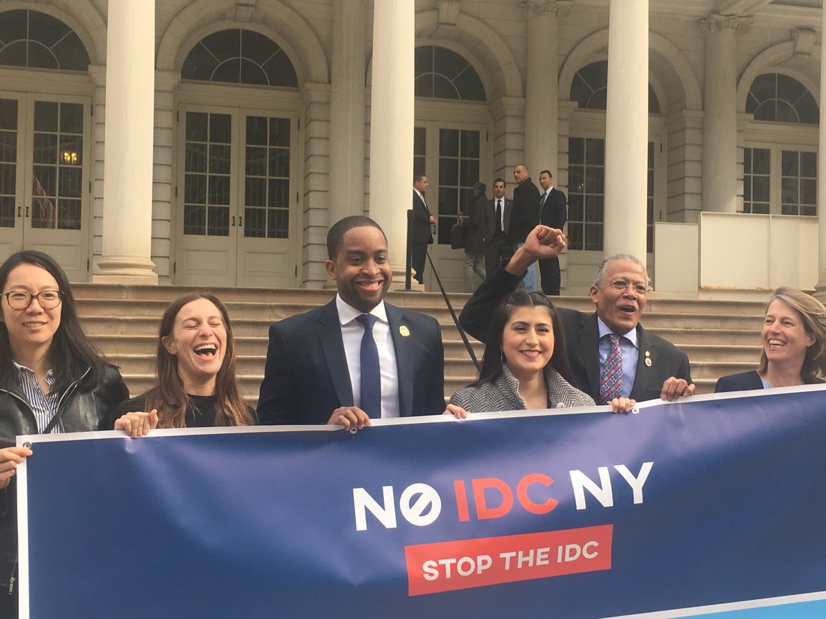 ActionPotluck's tweet photo. Today, NYers are  stepping up for the kind of democracy that represents constituents. With over 60 grassroots groups to endorse 5 challengers taking on the fake Democrats in the IDC: @zellnor4ny, @Biaggi4NY, @RJackson_NYC, @SRachelMay &amp; @jessicaramos! https://t.co/IaWrZZeKZI