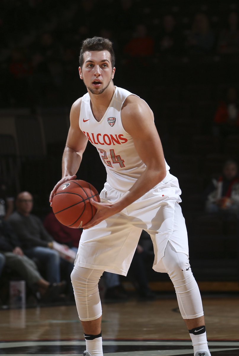 BGSUMBB's tweet photo. We honor one of the most prolific 3-point shooters in program history tomorrow. Senior @MattFox13 ranks Top 5 all-time in career/season 3-point shooting. 

• Career (40.7%) — 5TH All-Time
• 2017-18 (45.9%) — 5TH All-Time

#ThankYouMatt https://t.co/arSQuOWGhX