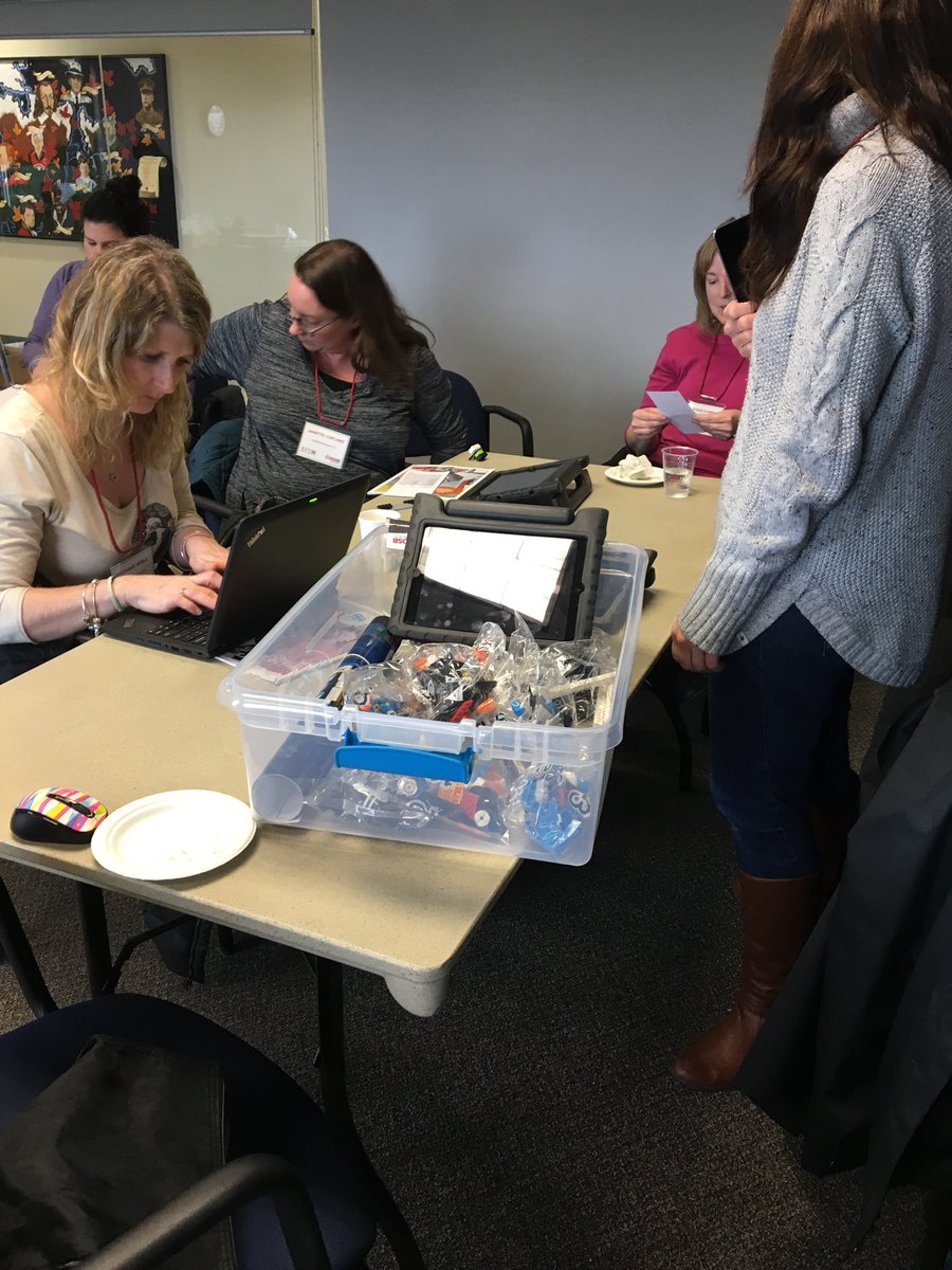 DDSBStaffDev's tweet photo. Using STEM Technologies in Scientific Inquiry for Primary grades! https://t.co/TiBfOYUebb