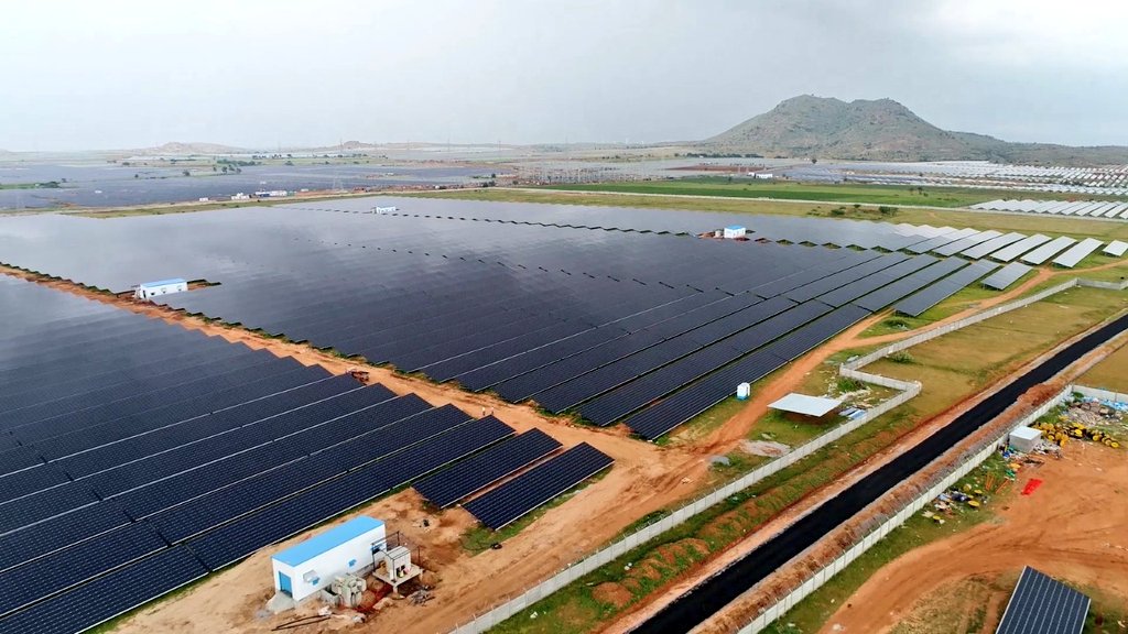 DKShivakumar's tweet photo. Inauguration of the World's Largest 2000 MW Mega Solar Park at Pavagada is a proud moment for Karnataka. 

Our state is leading the way in the switch to renewable energy. #ShaktiSthala https://t.co/2Um1Bx3Gv5