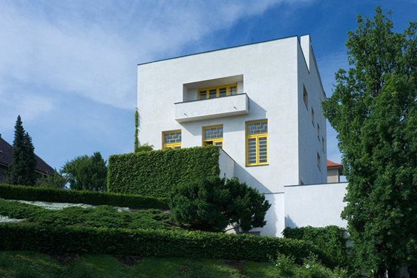 REPUBLICA_CHECA's tweet photo. La Villa Müller, la #arquitectura #funcionalista de #Praga https://t.co/4ikSqGuBls #RepúblicaCheca #Chequia #vacaciones #viajar #viajes #turismo https://t.co/VwpbxLP81Q