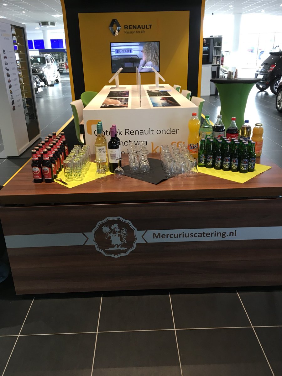 Wij zijn klaar voor de borrel van kring Noord met dank aan gastheer <a href="/RenaultTerwolde/">Terwolde Renault & Dacia</a>
