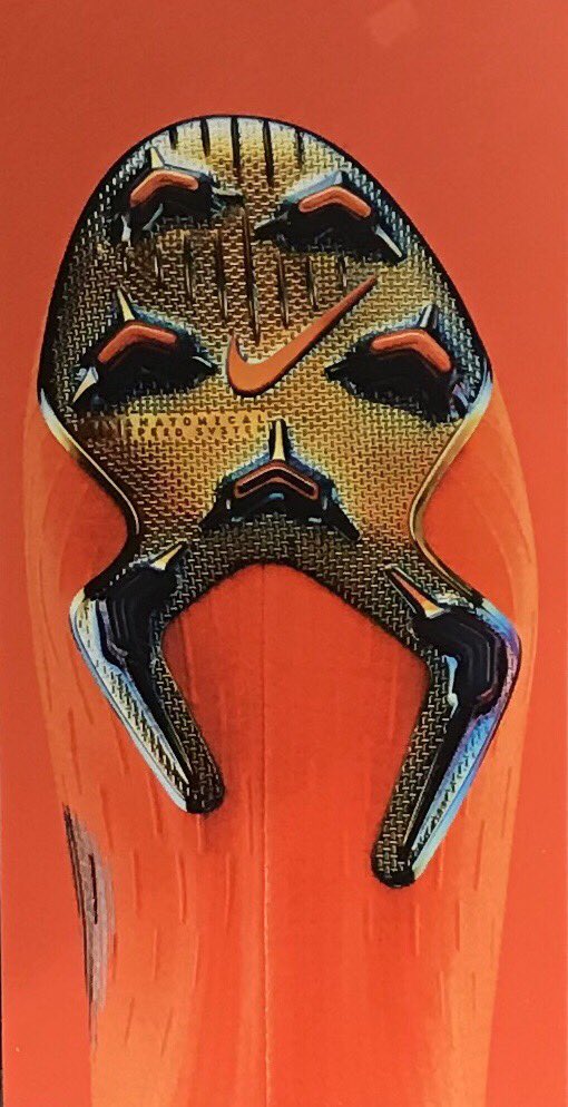 SteffanKunst's tweet image. Hoe @nike van de onderkant van een voetbalschoen kunst maakt. #whatdesigncando