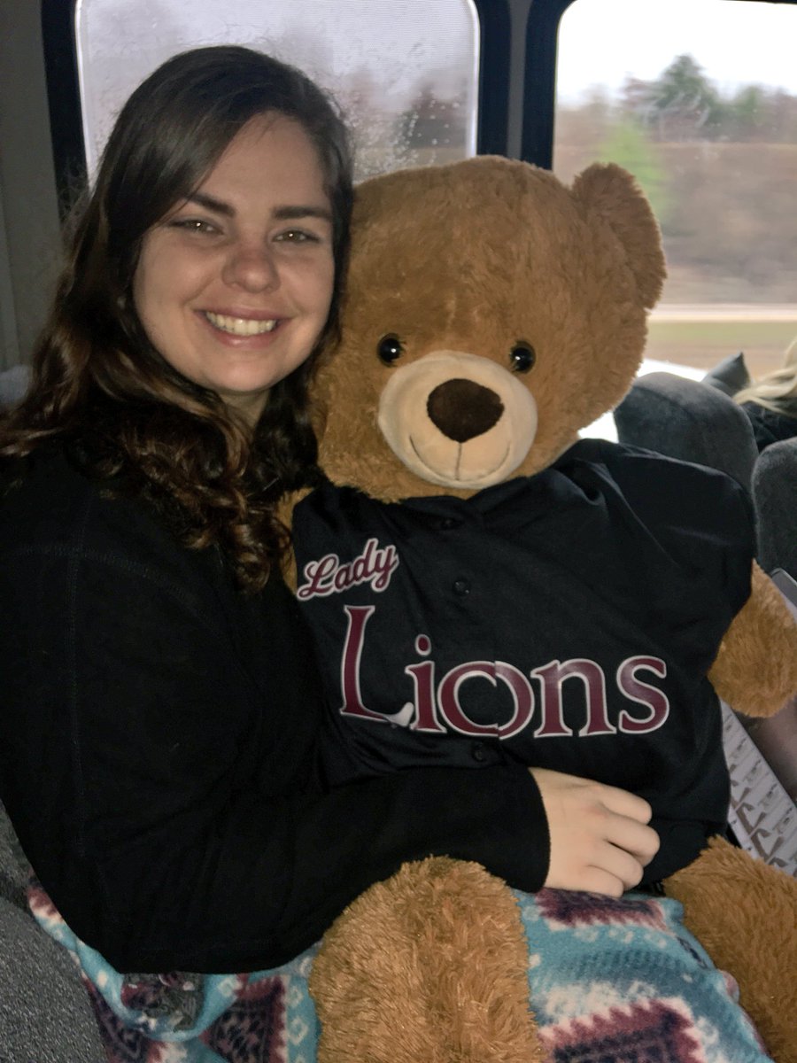 FHUsoftball_'s tweet photo. And we’re off! Wish your Lady Lions luck as we head to Gulf Shores for this weekend’s tournament. Game times tomorrow @ 3:45 and 6:00! #SofballSprings #ProjectPromiseLand https://t.co/nA7ooG7VcS