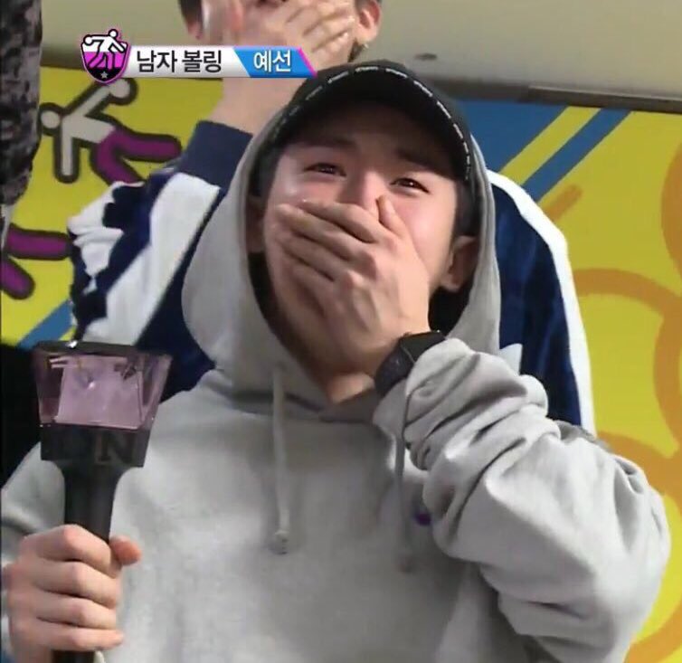 [#아이엠] 엘레베이터에서 내가 마지막으로 얘기했으니까 마지막 축하는 나다!
항상 형 덕분에 웃는거 같아 (으엉헣)
시간이 지날수록 더 멋져지고 이뻐지는 형의 여러면을 보고 나도 항상 배워,나의 형이 되어줘서 정말로 우리팀을 원호해줘서 고마워 
(싱가폴은 아직이다!)