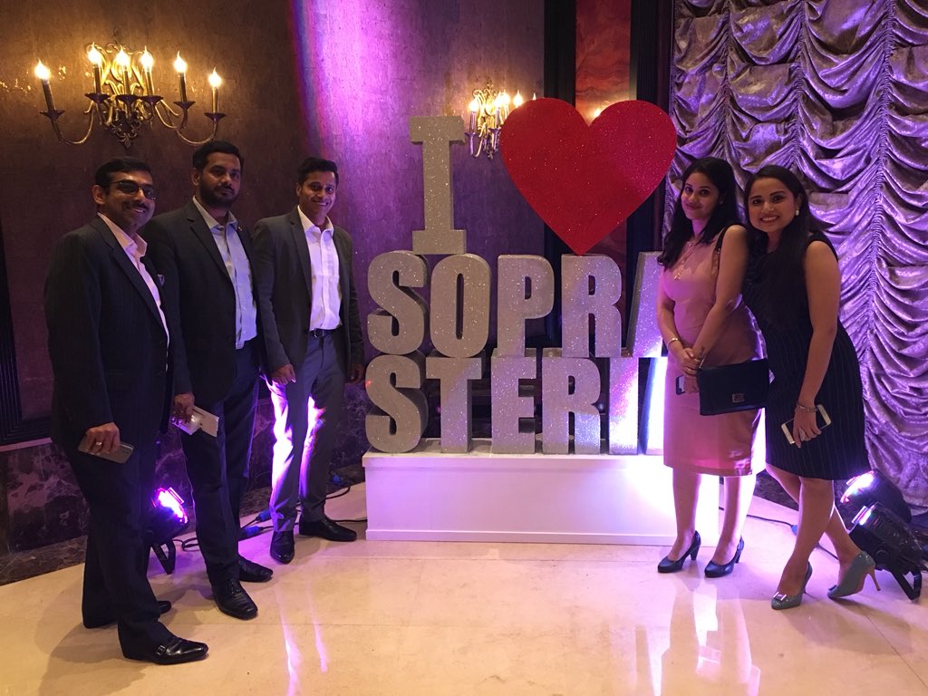 SopraSteria_IN's tweet photo. The team that works together stays together! Marketing & Communications team at India Management Kickoff 2018! #MoveUp18 #SopraSteriaIndia #SopraSteria https://t.co/zv5R7KzPYw