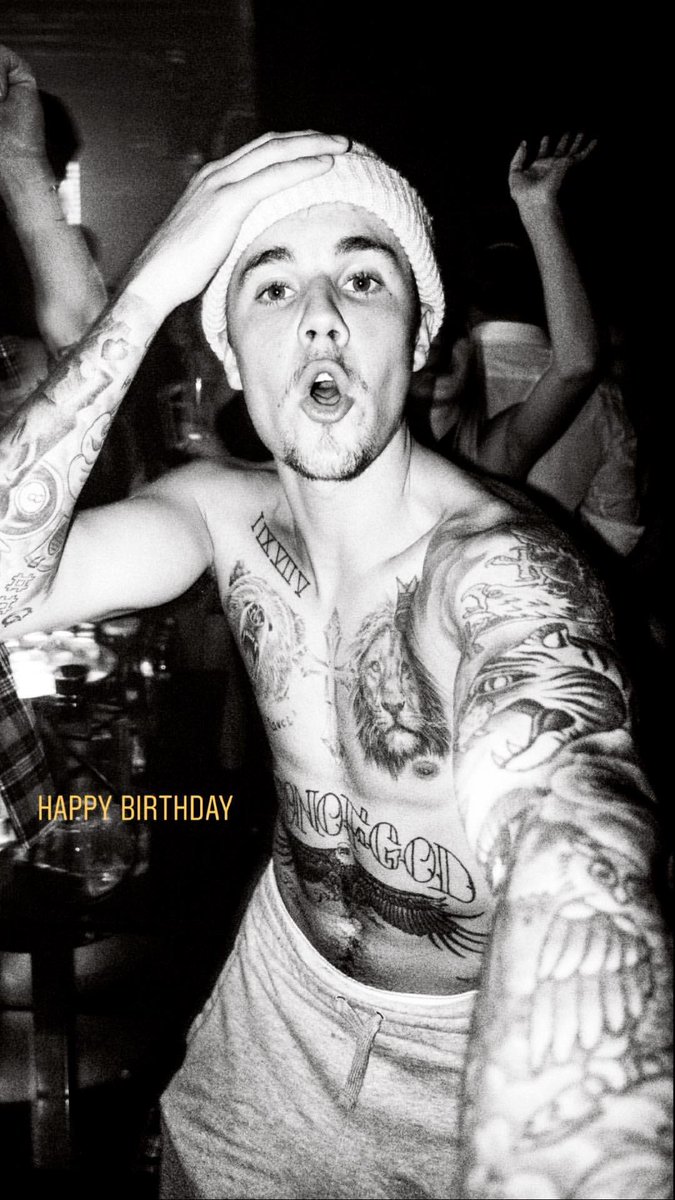justinfacts94's tweet photo. 140M+ records sold 
360+ awards 
+ 37B streams 
x2 Grammy winner 
5 #1 singles 
6 #1 albums 
2 Diamond certificated songs 
14 Guinness records 

#HappyBirthdayJustinBieber https://t.co/67OnmS1fDZ