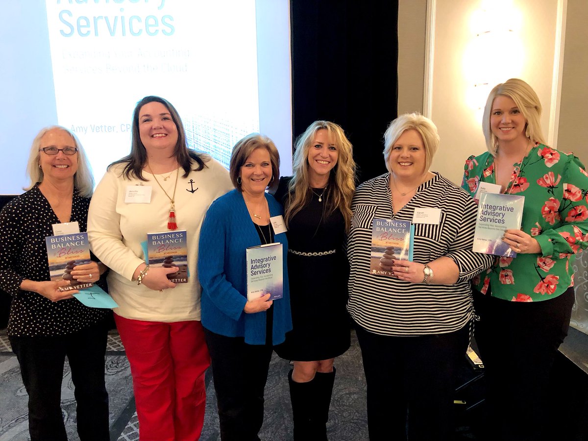 AmyVetterCPA's tweet photo. So fun to give out my books - Integrative Advisory Services &amp; Business Balance &amp; Bliss to these winners today at #cpaedu18 - thanks for having me! https://t.co/zGy0CLFrlR