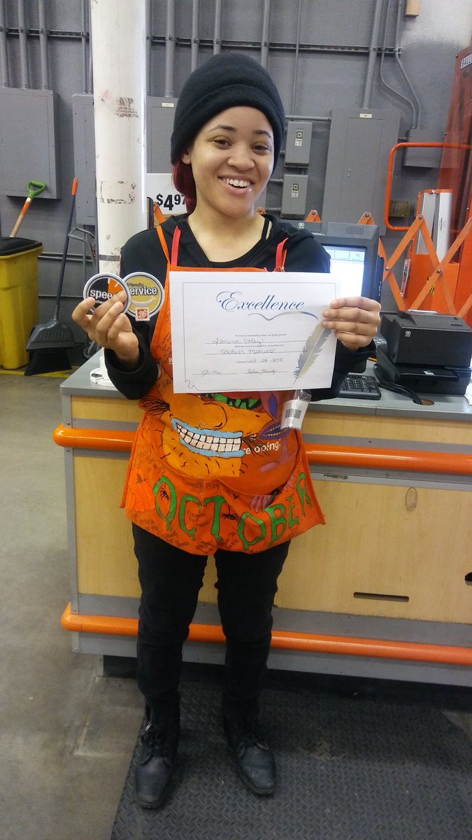 GabbySalazar95's tweet photo. My cashiers are great! Keep it up! https://t.co/gk4XERiEzv