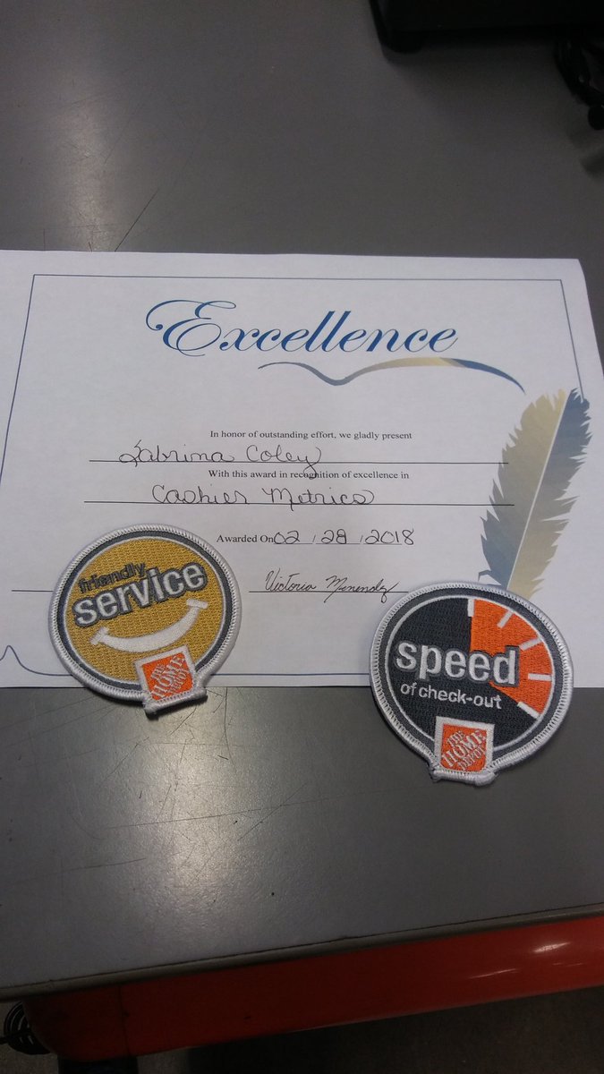 GabbySalazar95's tweet photo. My cashiers are great! Keep it up! https://t.co/gk4XERiEzv