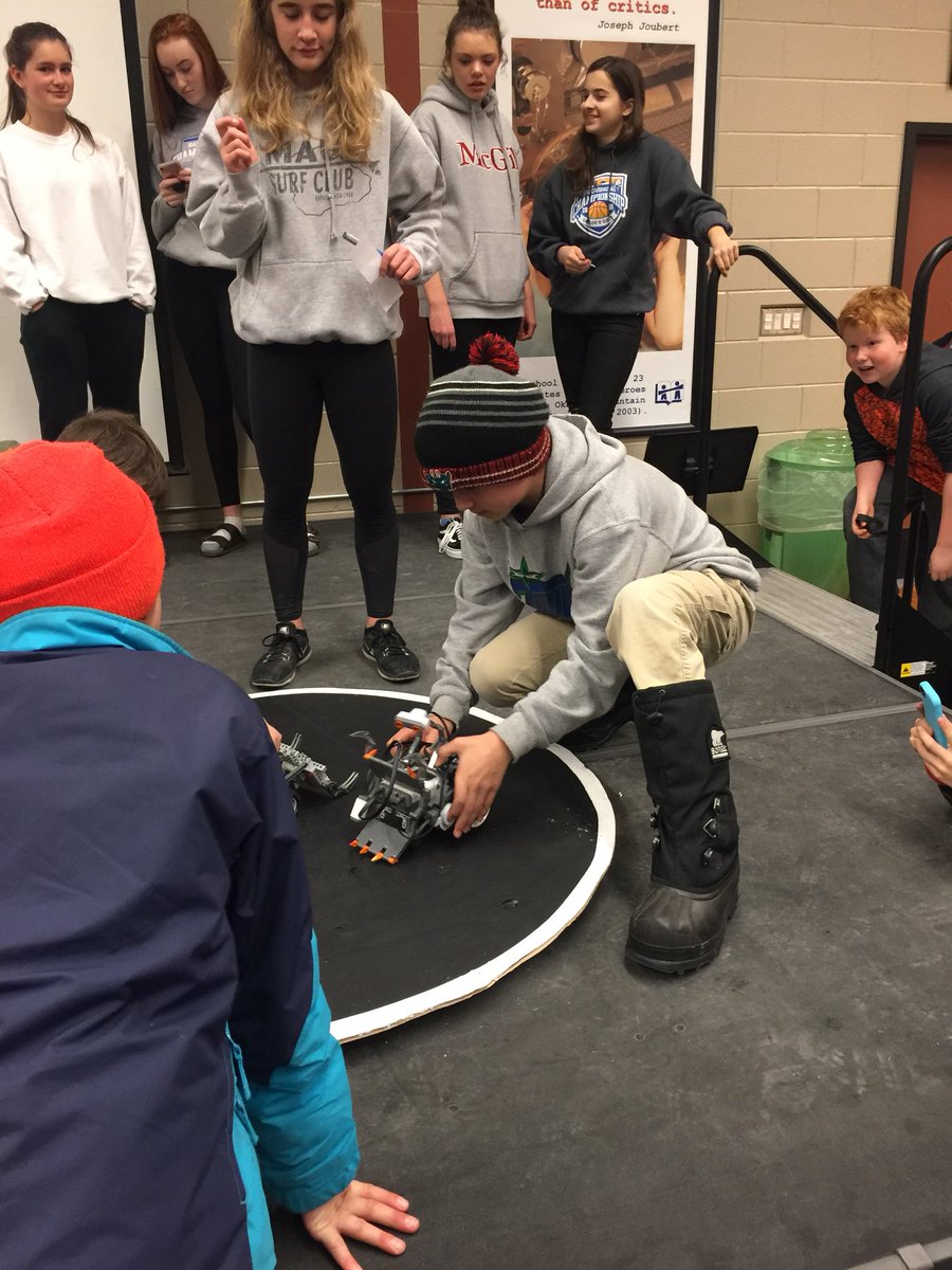 MrsHamilton8's tweet image. Lego Robotics! Programming! Students excelling through their passions and having the opportunity to compete with other students in our district #sumobot #sd23 #sd23learns