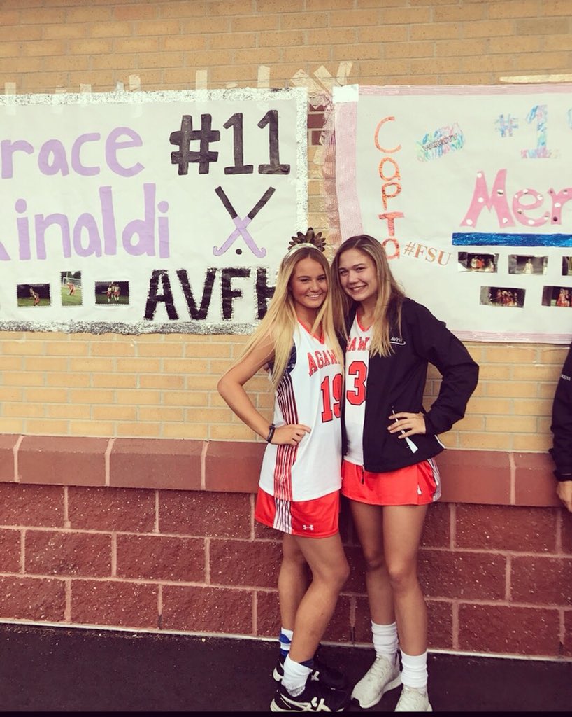 nicolemerc19's tweet photo. Happy birthday Iz gonna miss playing playing Fock w u Gluck next year ilysm make I️t a good one ❤️❤️🎊🎉 @izliquori https://t.co/KFRIKgprUv