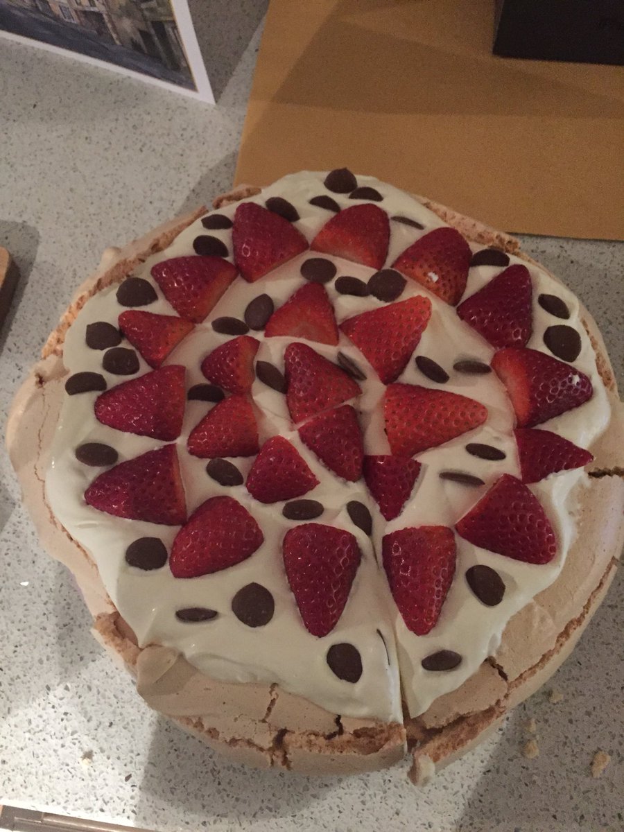 DPrincipalUWS's tweet photo. @iankallison @UniWestScotland Thanks Ian. I could have swapped some of my Pavlova. It had fruit on top! https://t.co/K5mE3uRGpF