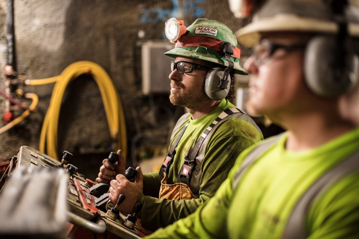 MajorDrilling's tweet photo. We are proud of our Canadian team for being recognized by @the_PDAC as this year's recipient of the Safe Day Everyday Gold Award for the highest number of hours worked without a lost time injury.   #PDAC2018 #safety #Mining   https://t.co/H2G2NerbOO https://t.co/82LLc50v5w