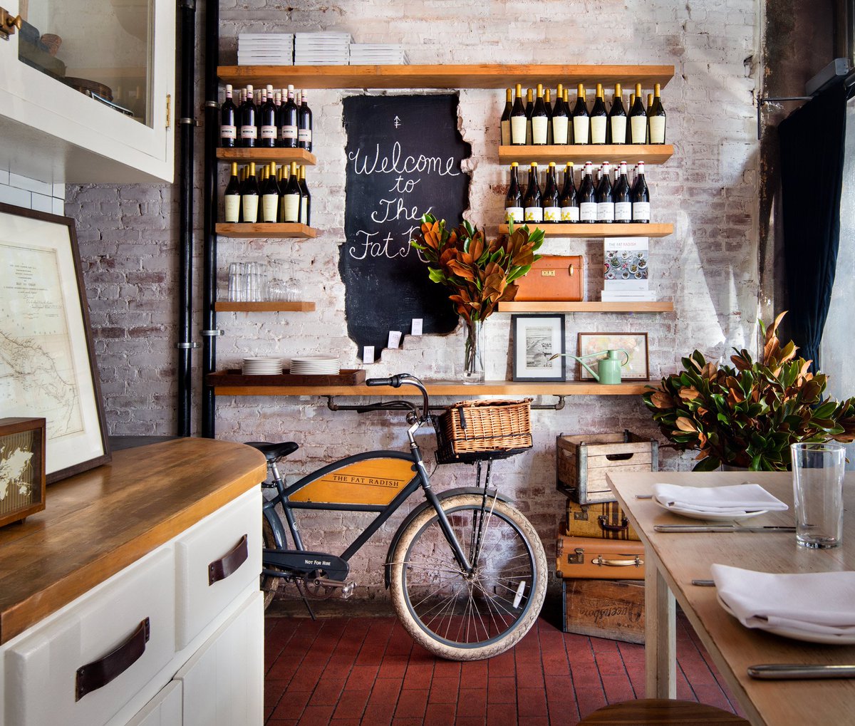 🌞57 degrees?🌞 Feels like a perfect evening for dinner and a #chinatown stroll.