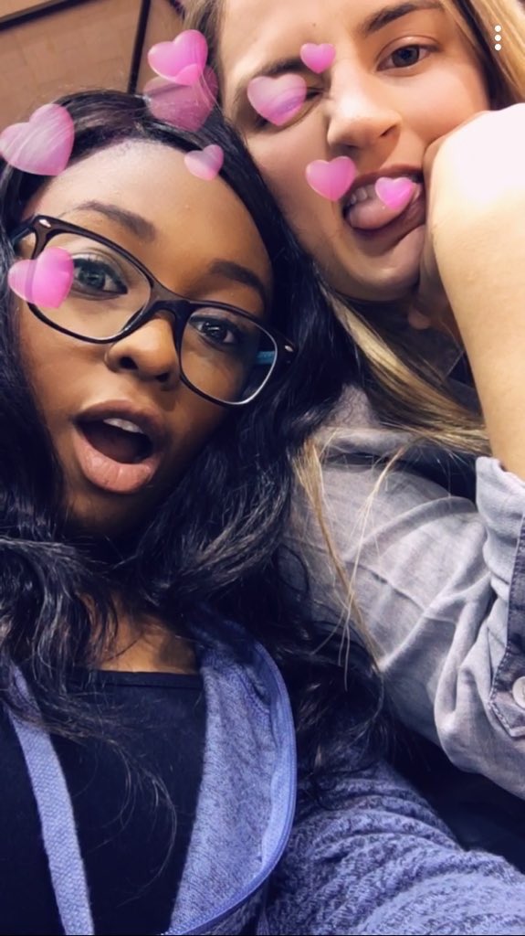 thelesbocouples's tweet photo. Love love love 🏳️‍🌈💞 @ShaLeeLee24 https://t.co/5GogRC6Otz