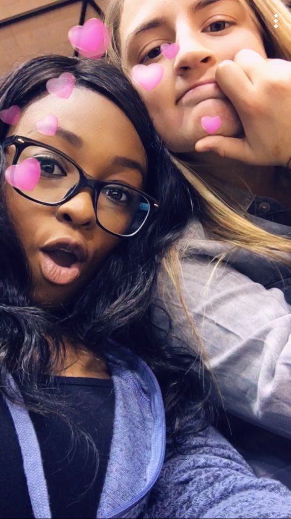 thelesbocouples's tweet photo. Love love love 🏳️‍🌈💞 @ShaLeeLee24 https://t.co/5GogRC6Otz
