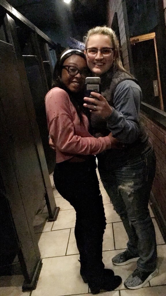thelesbocouples's tweet photo. Love love love 🏳️‍🌈💞 @ShaLeeLee24 https://t.co/5GogRC6Otz