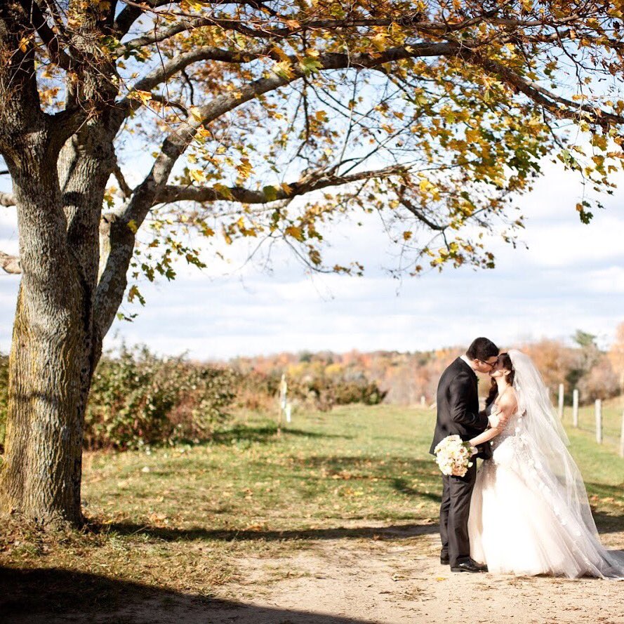 Happy #NationalWeddingPlanningDay 💍 It's clients like these that make us love what we do! Even though it happens after the the wedding planning is through, we love catching up with our newlyweds and hearing all about their happy lives together!