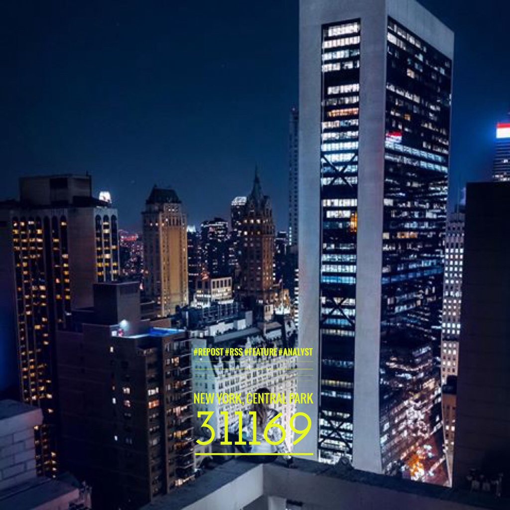 JasonPowers20's tweet photo. stuffouilove #parisphan #hagop “Tell me the story about how the sun loved the moon so much he died every night just to let her breathe.” 🌙✨ • Sitting on some epic ledges in #NYC  with photographer: @Opoline •#momentsandmagic  #tellmeastory  #manhattan  #aboveitall  #travelgr https://t.co/cbCCa555fp
