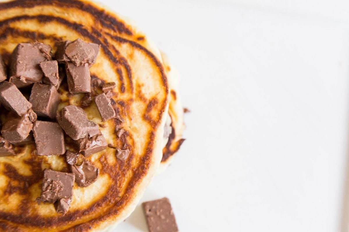 Aquele momento que ninguém consegue pensar em mais nada além de PANCAKES + CHOCALATE! 😳🍫😋 #BrouneBrasil #pancakelovers #dessert