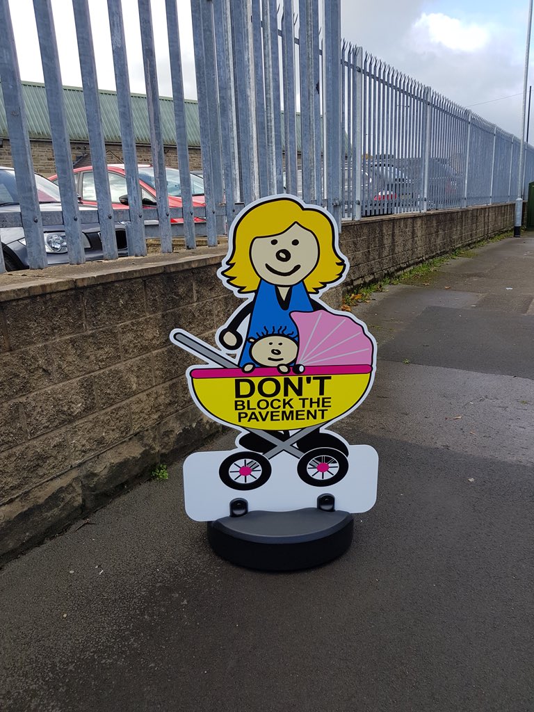 School_RdSafety's tweet image. This #DisabledSign enables you to choose your own message #Don’tBlockThePavement #PavementAccessNeeded  
#ThinkBeforeYouPark #NoParkingHere  #Schools #SpecialSchools #Disabled #Wheelchair #ParkSafely 
#ParkConsiderately#InternationalWheelchairDay