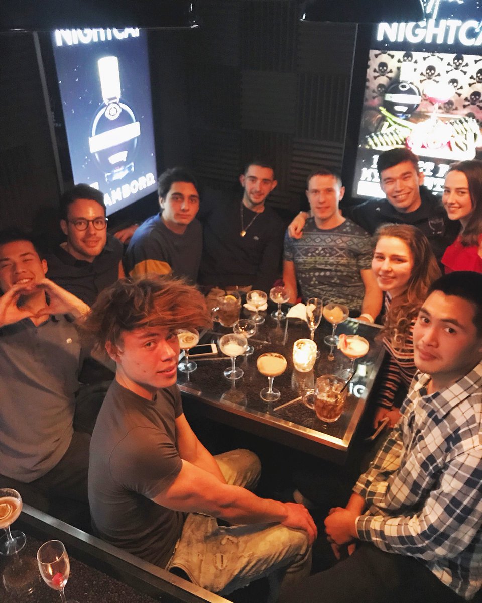 cocktailclubuk's tweet photo. The snow didn’t stop us last night when it went off at our #LCCNightcap with @ChambordChannel! We buffed up on our Chambord facts & figures while enjoying complimentary cocktails, with pal & professional Matt Uden! Stay tuned for our THREE Nightcaps coming to you this March! https://t.co/ZjOrLuT0Ik