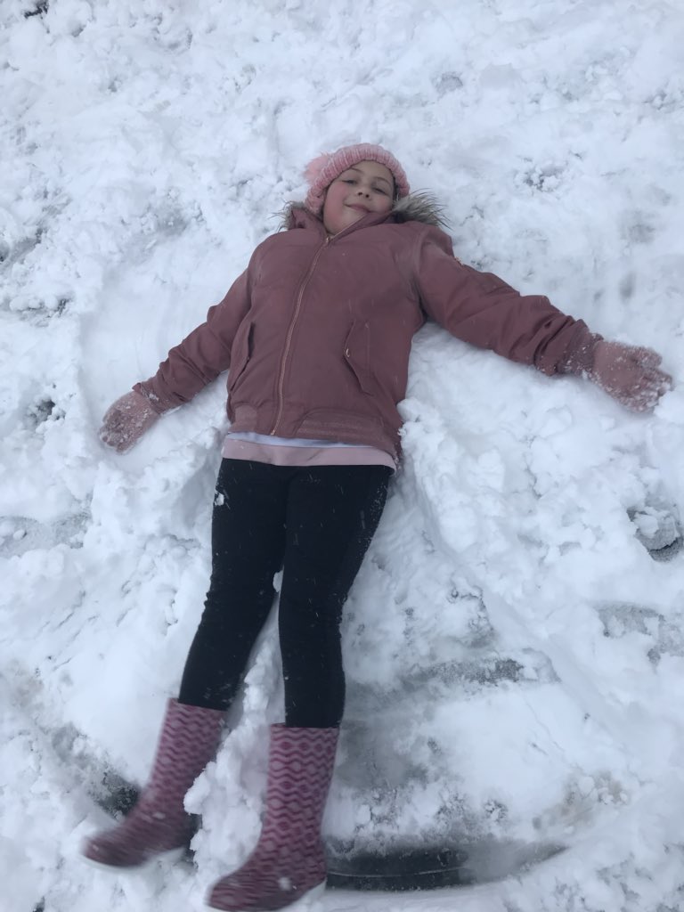 GemmaCannock's tweet photo. #FreedomChildSnowAngels My kids making snow angels 👼 @thescript https://t.co/rUrhYWep7D