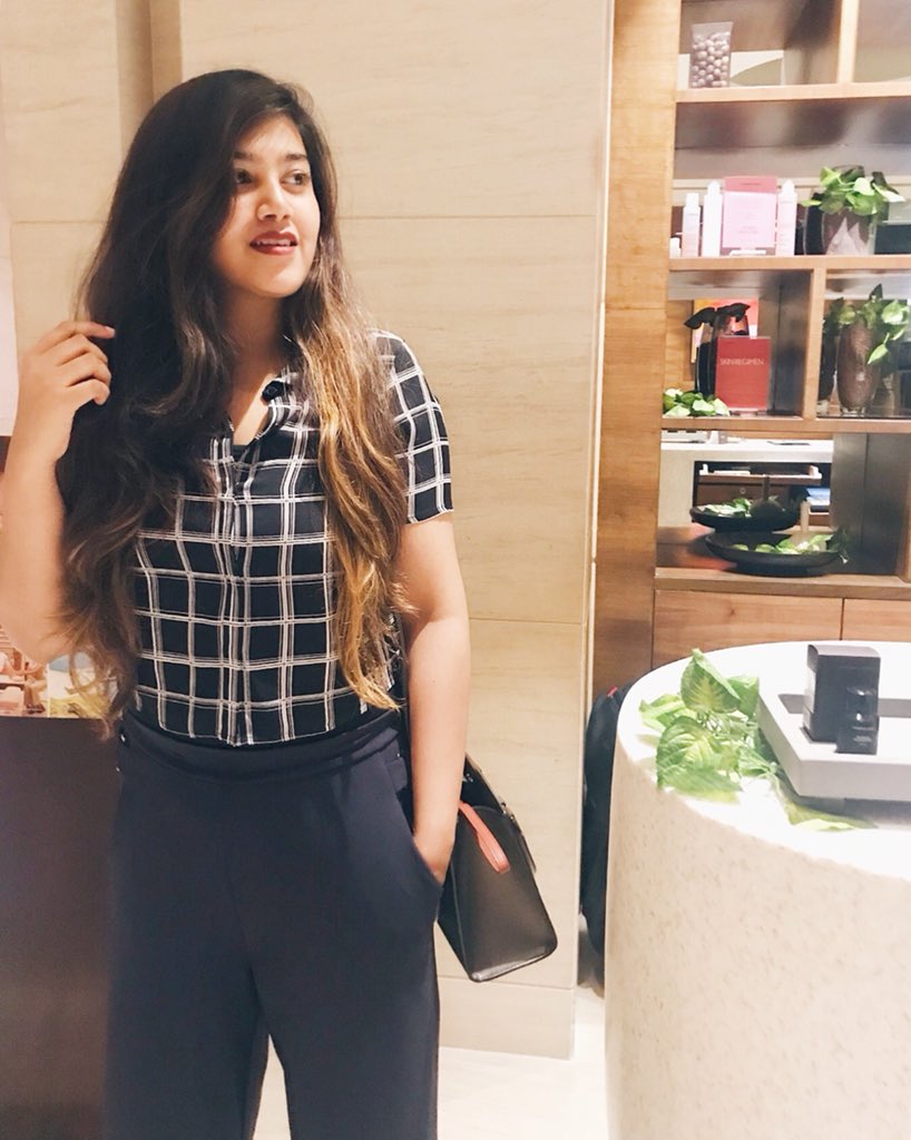 Priya_HOS's tweet photo. Had an amazing time with @comfortzoneskincareindia @HyattRegencyChe 
detailed blog post will be up soon!
#chennai #chennaiblogger #chennaistyle #chennaifashionblogger #chennaistyleblogger #chennaifashion #chennaifashionblog #indianfashion #indianfashionblogger #southindianfashion https://t.co/t2bCxAsSuS