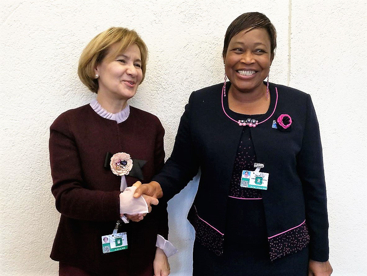 nestrangeiro_pt's tweet photo. SE Teresa Ribeiro em encontros bilaterais. Com Minata Samate Cessouma​, Comissária para Assuntos Políticos da União Aficana @Presidence_COP. Com Ziyambi Ziyambi, Ministro da Justiça, Assuntos Jurídicos e Parlamentares #Zimbabwe https://t.co/IET4vDCt2a