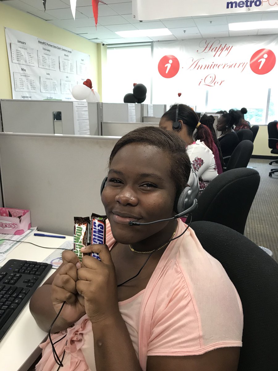 TrinidadMetro's tweet photo. Customer Service Heroes Got Some Goodies Today 🎁💯🎉🎊🔥 #MetroLife @Greg_MPCS @Daniel_S181 @BernardStLOUIS3 https://t.co/sXbgF0MZE4