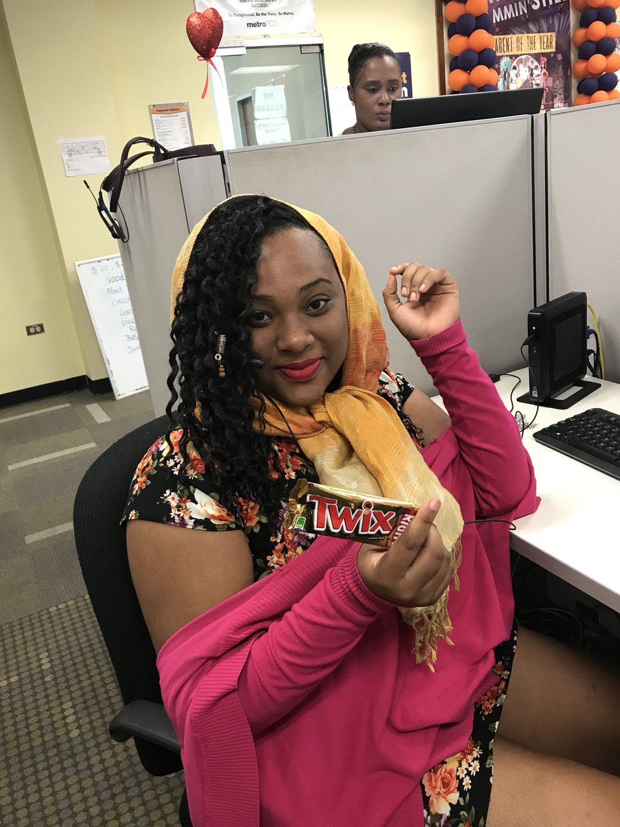 TrinidadMetro's tweet photo. MORE CUSTOMER SERVICE HERRROOOOESSSSS 🗣🔥🔥🔥💯🎊🎉🎁💯💯🔥🔥🔥🔥 With The Goodies In Hand 🙏🏾 GREAY JOB GUYSSSSS 😭 #MetroLife @Daniel_S181 @BernardStLOUIS3 @Greg_MPCS https://t.co/hedabF8fB9