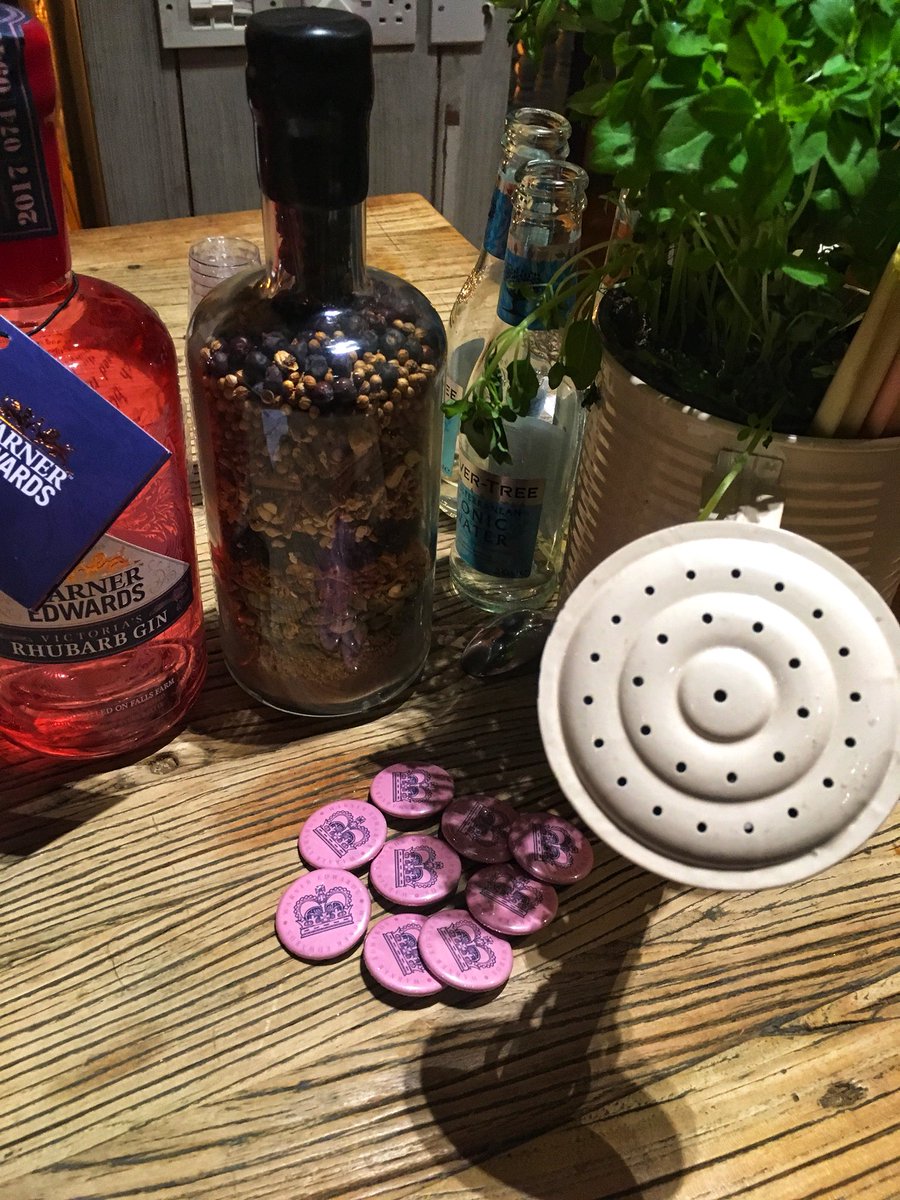 Trafalgar_Arms's tweet image. We had a great day at our #springpalette roadshow! All the new products that we will be stocking in the next 14 days! #gin #wine #drinks #afterworkdrinks #tooting #sw17 #collierswood #wandsworth #southlondon #southlondonpub #bestlocal