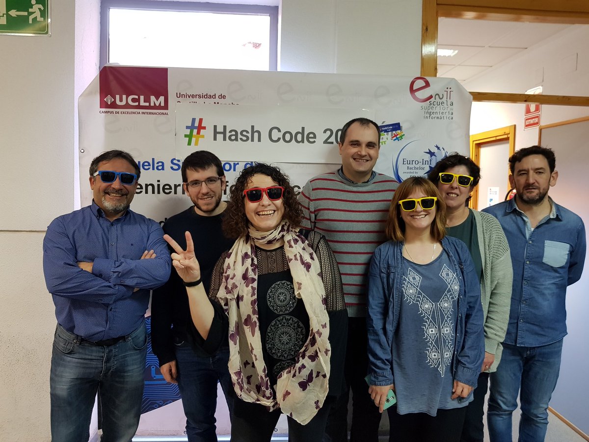 Elena___Navarro's tweet image. Equipo organizador de @esiiab @uclm_es #hashcode #ready4hashcode #hashcode2018