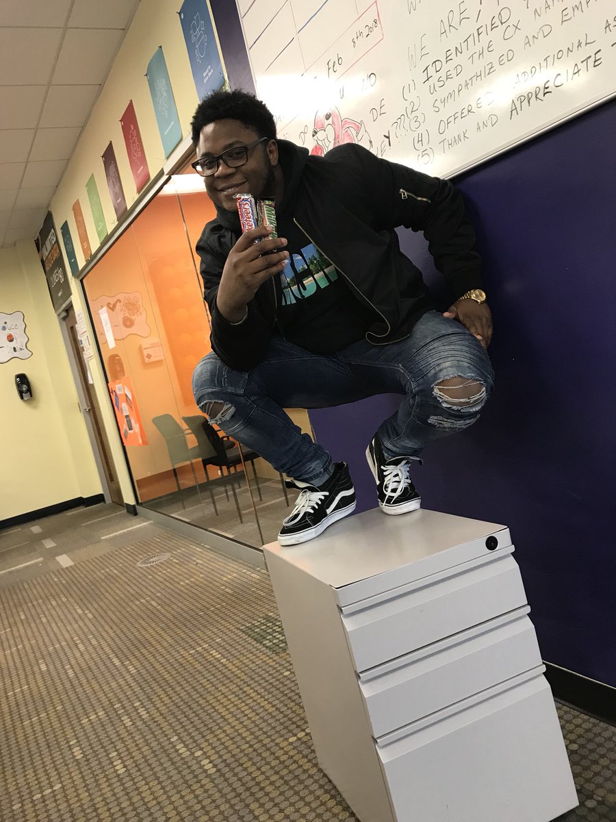 TrinidadMetro's tweet photo. And Last But Not Least Shout Out To These Guys Right Here For Keeping That Customer Service At Peak 🎉🎁🔥🗣🎉🎉🔥💯🔥🔥🔥🔥🔥🔥 #MetroLife @BernardStLOUIS3 @Daniel_S181 @Bhendersonmetro https://t.co/RNHy98luuQ