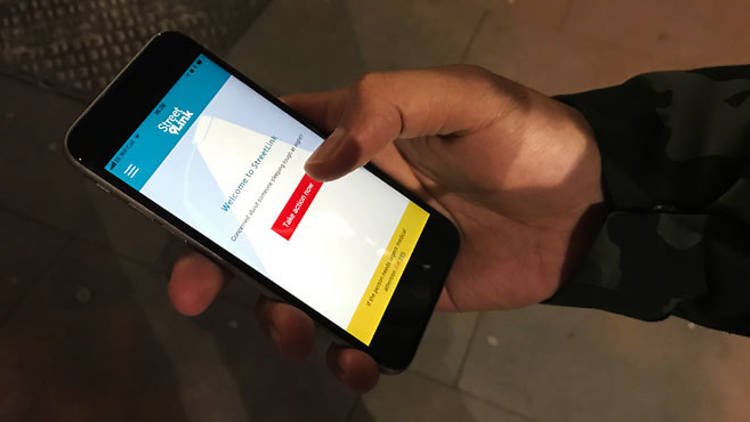 Seen someone sleeping rough in the snow? <a href="/Tell_StreetLink/">StreetLink</a>.
timeout.com/london/news/se…