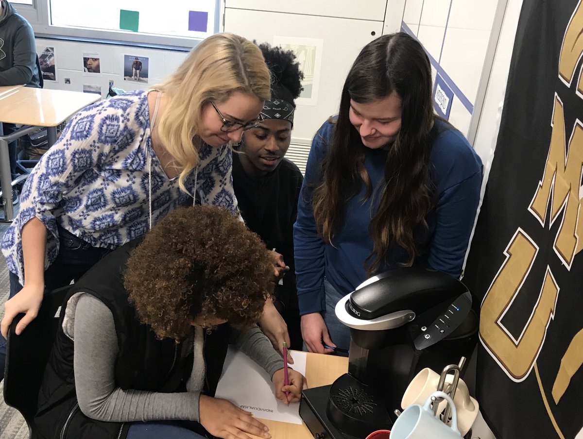 krolteach's tweet photo. Station discussions in LMC English today! We’re discussing major elements from our Corruption unit and collaborating in our preparation for the next essay!! #shpsrams #engchat @j_sards58_6 @chessking500 @herrera_aol https://t.co/C9vlHTxhCf