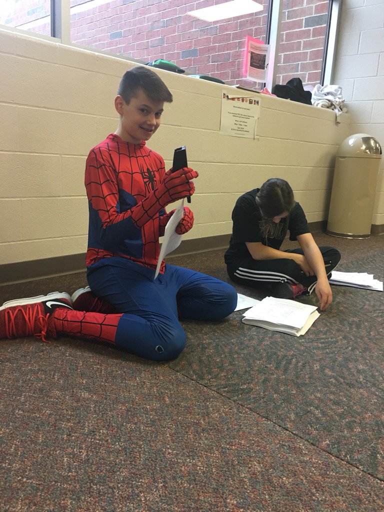 frabotta22's tweet photo. My Superhero Student Aide! #superstapler #stapleman #AJHComets https://t.co/iAVjxZ4BGA