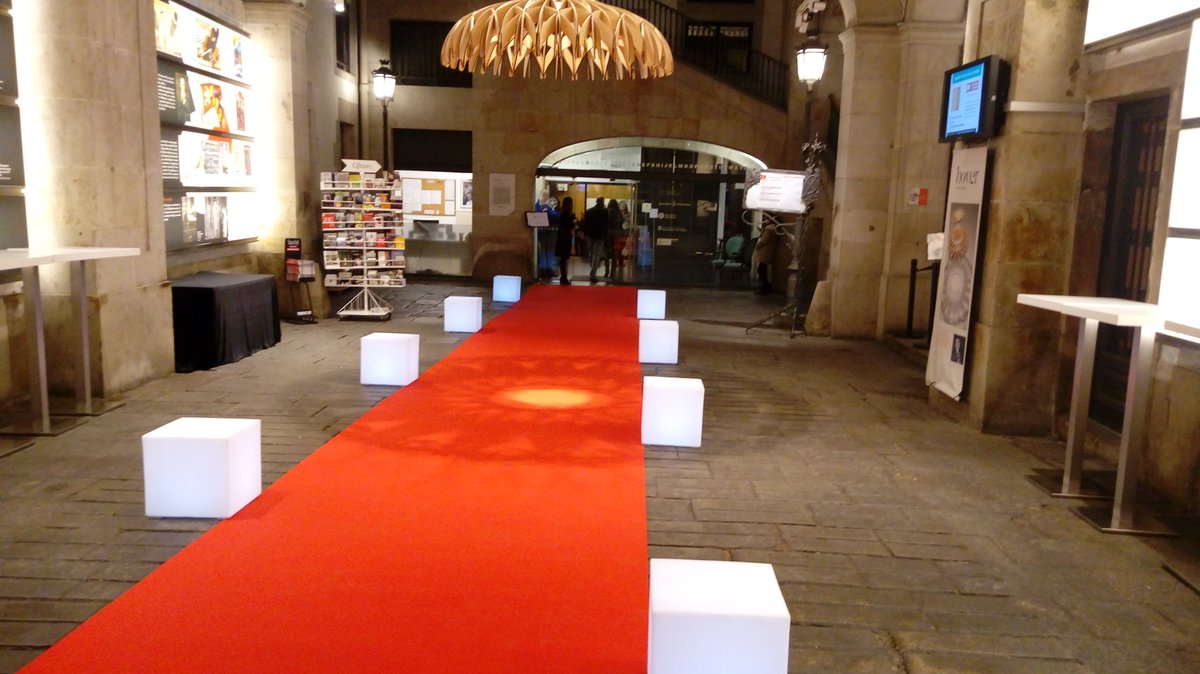 Catifa vermella cap al premi Crims de Tinta a l'@ateneubcn